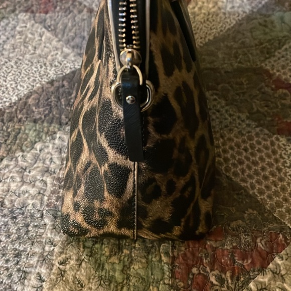 Kate Spade ♠️ Leopard print purse - Picture 2 of 5